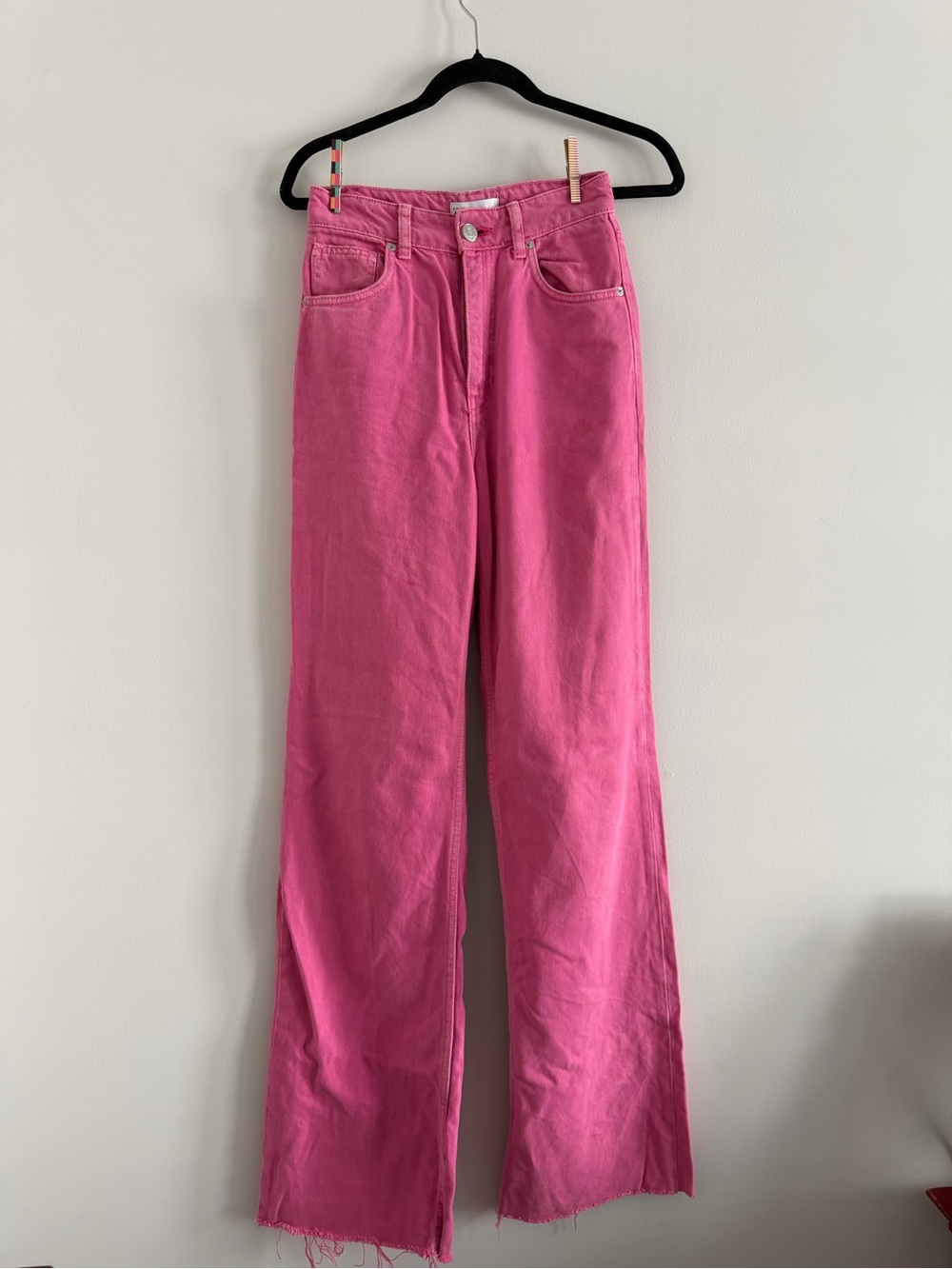 ZARA Women Eclectic Hot Pink Wide-Leg Jeans, size US 04, high-waisted high rise